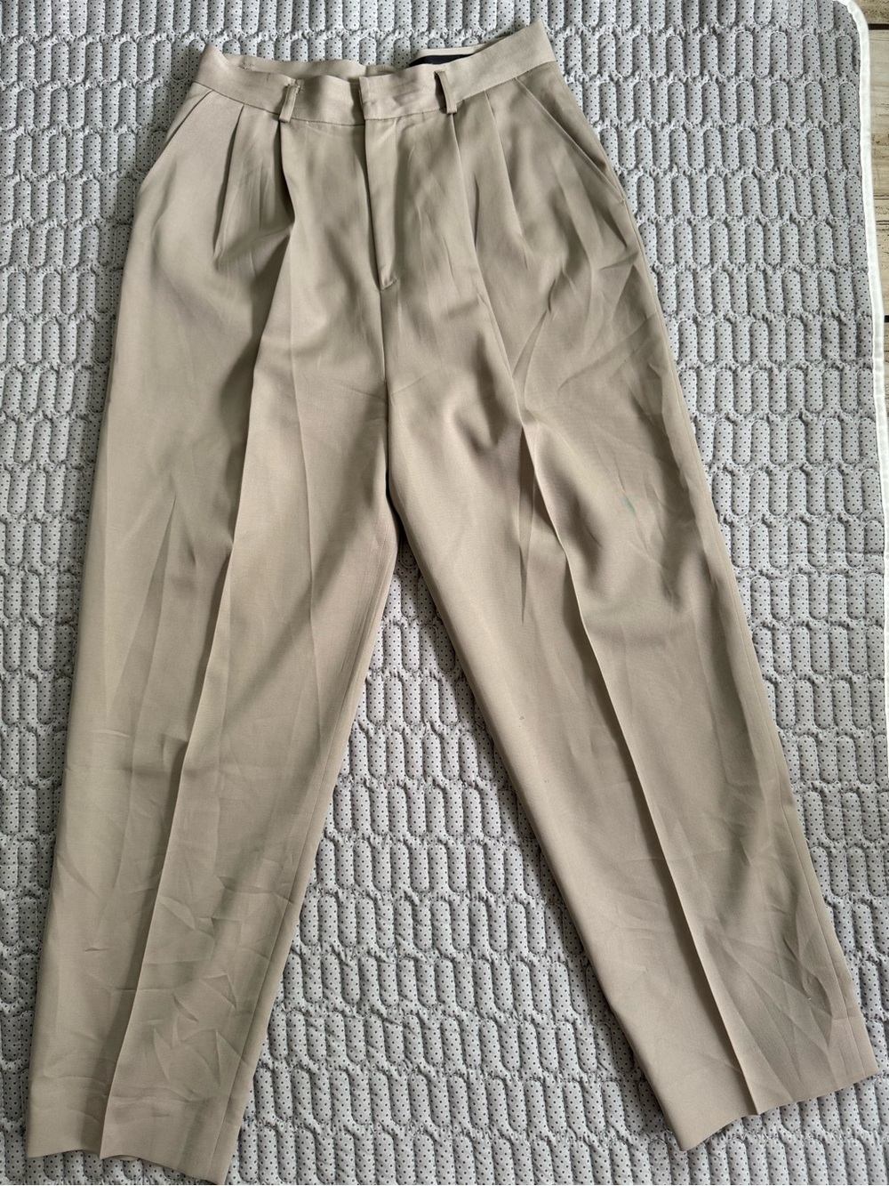 Tailored Pleated Women's Trousers - Beige